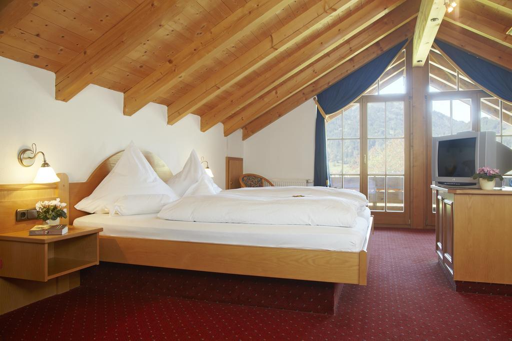 Hotel Garni Oberdorfer Stuben Obermaiselstein Ruang foto